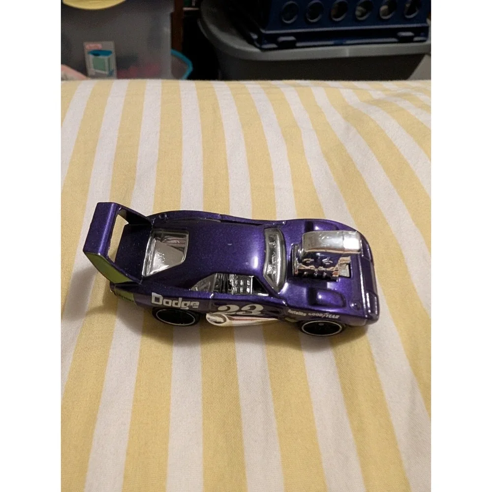 2017 Hot Wheels Tooned #5/10, Dodge Charger Daytona, Purple, Coll. #103/365